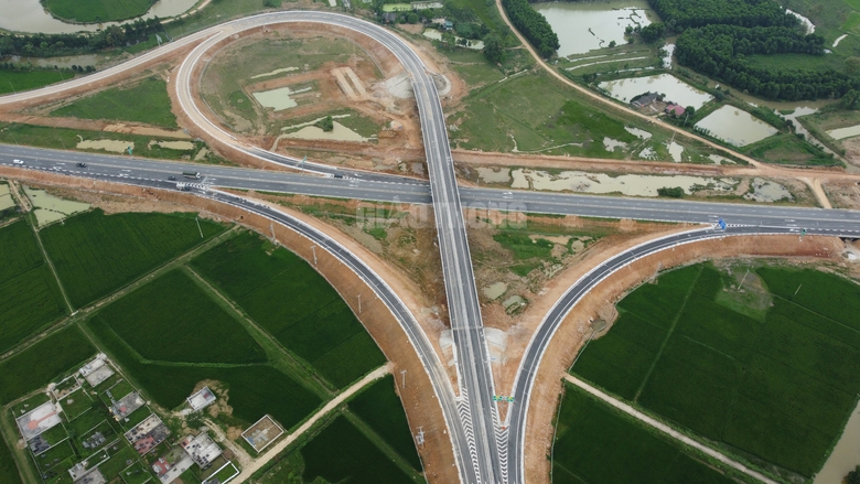 Khai th&aacute;c n&uacute;t giao Đồng Thắng tr&ecirc;n cao tốc Mai Sơn - quốc lộ 45- Ảnh 1.