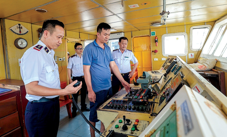 Chuyện &iacute;t biết về &ldquo;l&iacute;nh g&aacute;c&rdquo; đường thủy- Ảnh 3.