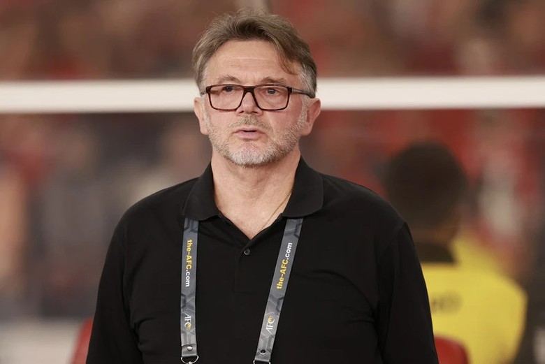 Vừa về nước, HLV Troussier đã thừa nhận điều chưa từng nói- Ảnh 2. Vừa về nước, HLV Troussier đã thừa nhận điều chưa từng nói- Ảnh 2.