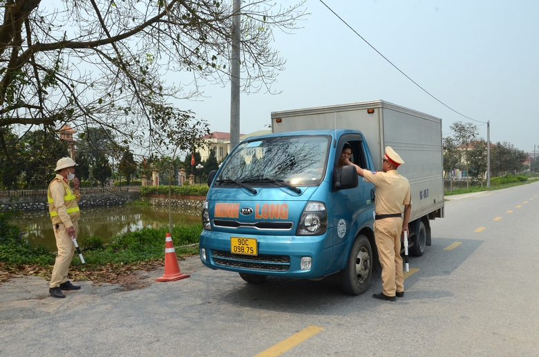 Khắc phục điểm đen tai nạn l&agrave; nhiệm vụ trọng t&acirc;m của năm 2024- Ảnh 2.