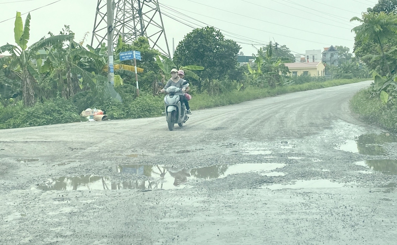Gập ghềnh đường v&agrave;o nơi thờ tổ nghiệp ng&agrave;nh than- Ảnh 3.