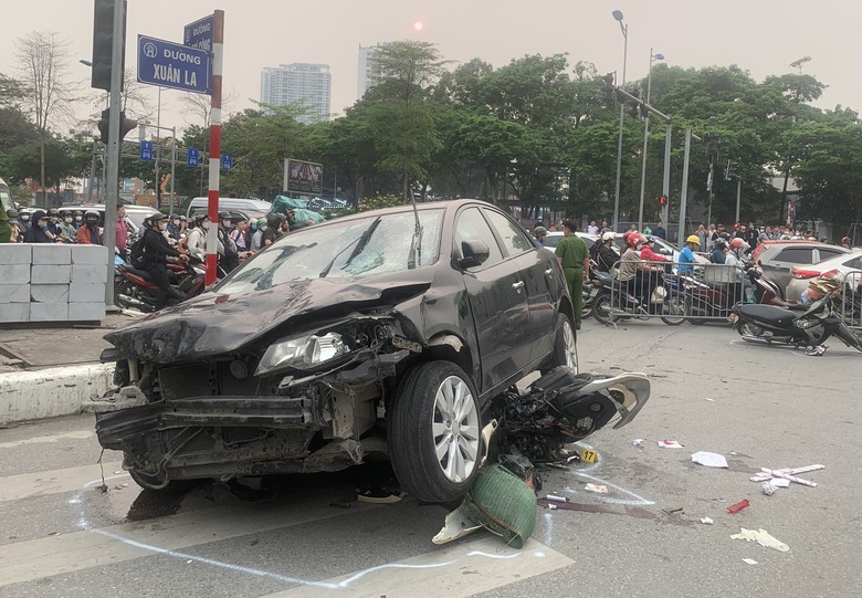 Hà Nội yêu cầu không để xảy ra tai nạn nguyên nhân do hạ tầng giao thông- Ảnh 1. Hà Nội yêu cầu không để xảy ra tai nạn nguyên nhân do hạ tầng giao thông- Ảnh 1.