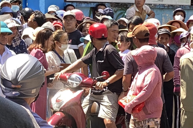 Học sinh lớp 5 tử vong nghi ngộ độc: Th&ecirc;m nhiều em đau bụng, n&ocirc;n &oacute;i- Ảnh 2.