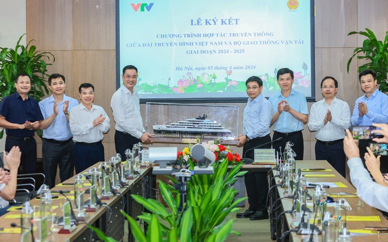 Bộ GTVT v&agrave; Đ&agrave;i Truyền h&igrave;nh Việt Nam k&yacute; kết hợp t&aacute;c truyền th&ocirc;ng- Ảnh 5.