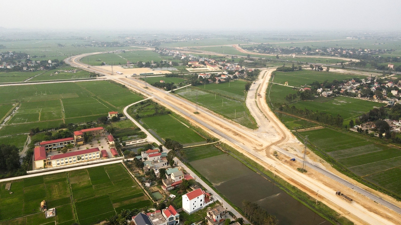 Ngắm trục h&agrave;nh lang Đ&ocirc;ng T&acirc;y 3.600 tỷ đồng của H&agrave; Nam từ tr&ecirc;n cao- Ảnh 6.