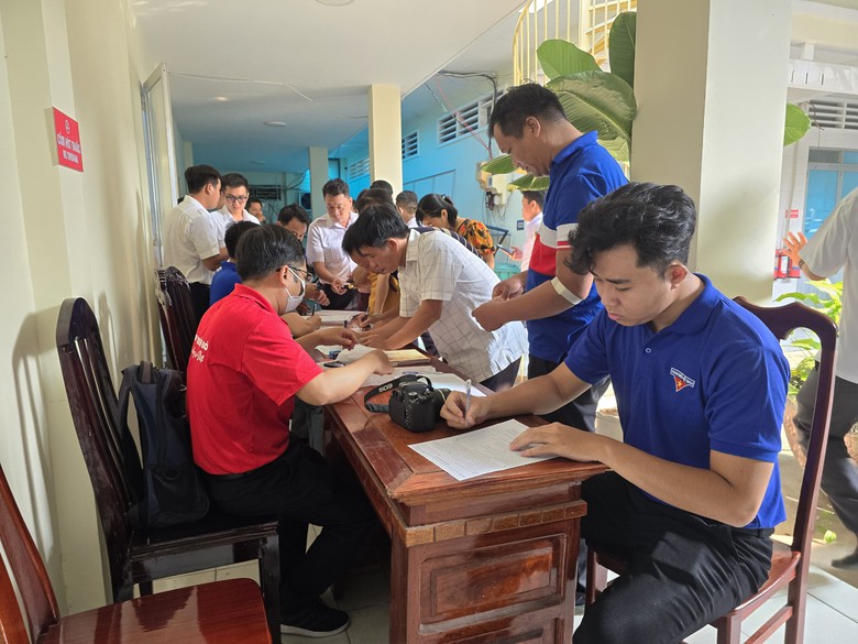 6 đơn vị ng&agrave;nh giao th&ocirc;ng ở miền T&acirc;y tổ chức ng&agrave;y hội hiến m&aacute;u- Ảnh 11.