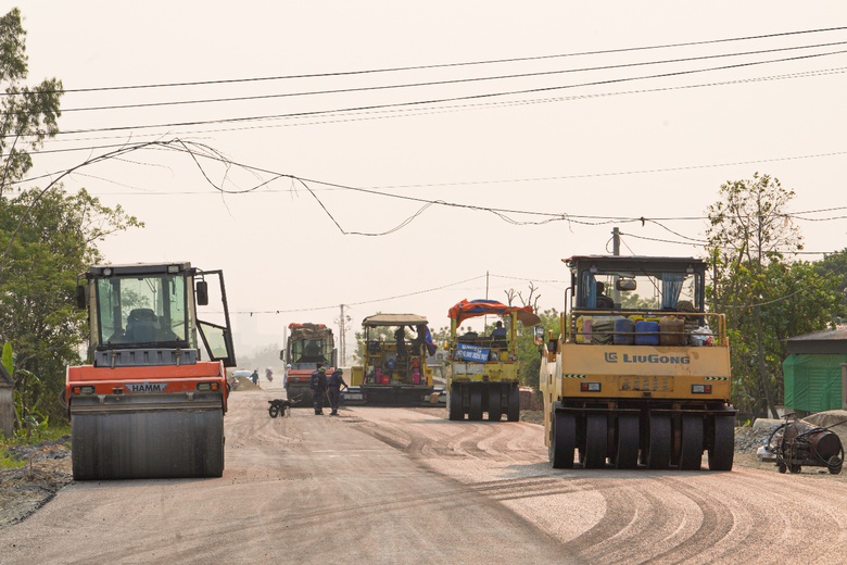 Đại lộ rộng thứ hai Nghệ An sắp h&igrave;nh th&agrave;nh, từ TP. Vinh đến ven s&ocirc;ng Lam chỉ 8 ph&uacute;t l&aacute;i xe- Ảnh 2.