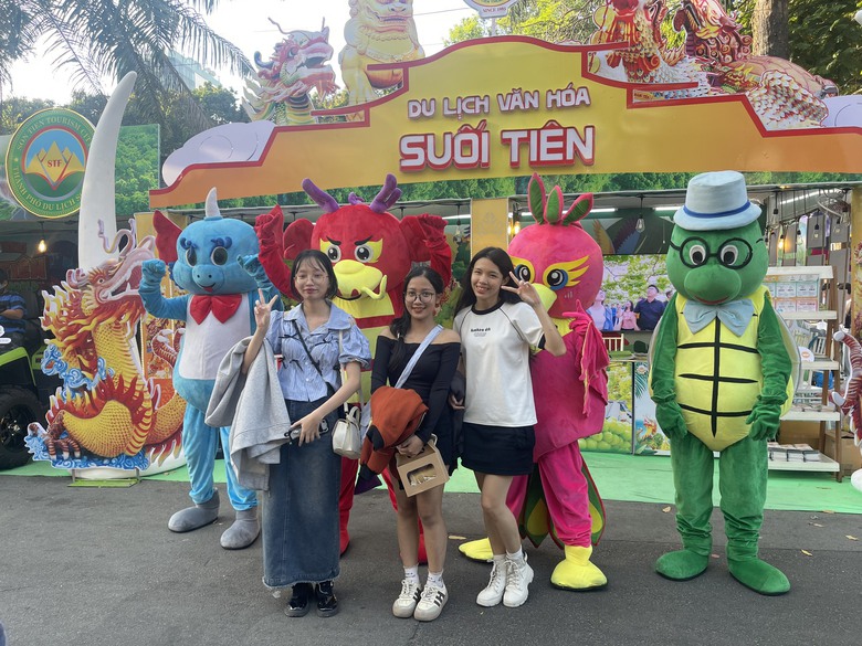 TP.HCM tổ chức ng&agrave;y hội du lịch, thu về hơn 140 tỷ đồng- Ảnh 2.