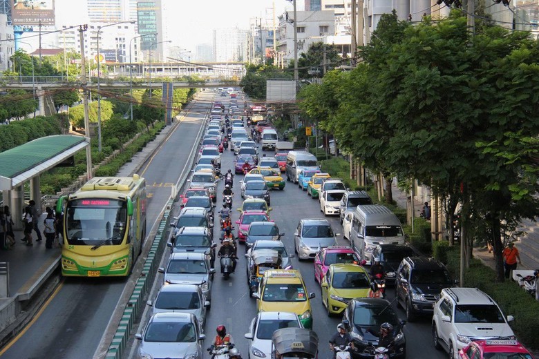 Th&aacute;i Lan tiến h&agrave;nh n&acirc;ng cấp, thay thế đo&agrave;n phương tiện vận h&agrave;nh tr&ecirc;n tuyến bu&yacute;t nhanh BRT, đồng thời k&eacute;o d&agrave;i lộ tr&igrave;nh tuyến BRT nhằm tăng cường kết nối giữa c&aacute;c loại h&igrave;nh giao th&ocirc;ng c&ocirc;ng cộng.
