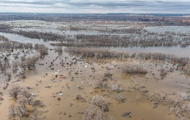 Thảm họa lũ lụt đã nhấn chìm một vùng rộng lớn tại Nga, làm đảo lộn cuộc sống người dân. (Ảnh: Thông tấn xã Nga) Thảm họa lũ lụt đã nhấn chìm một vùng rộng lớn tại Nga, làm đảo lộn cuộc sống người dân. (Ảnh: Thông tấn xã Nga)