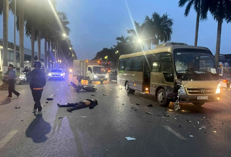 Hiện trường vụ tai nạn tại khu công nghiệp Tràng Duệ khiến 1 người tử vong. Hiện trường vụ tai nạn tại khu công nghiệp Tràng Duệ khiến 1 người tử vong.