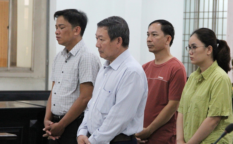 L&atilde;nh đạo CDC Kh&aacute;nh H&ograve;a th&ocirc;ng đồng, n&acirc;ng gi&aacute; kit x&eacute;t nghiệm Covid-19 g&acirc;y thiệt hại ra sao?- Ảnh 2.