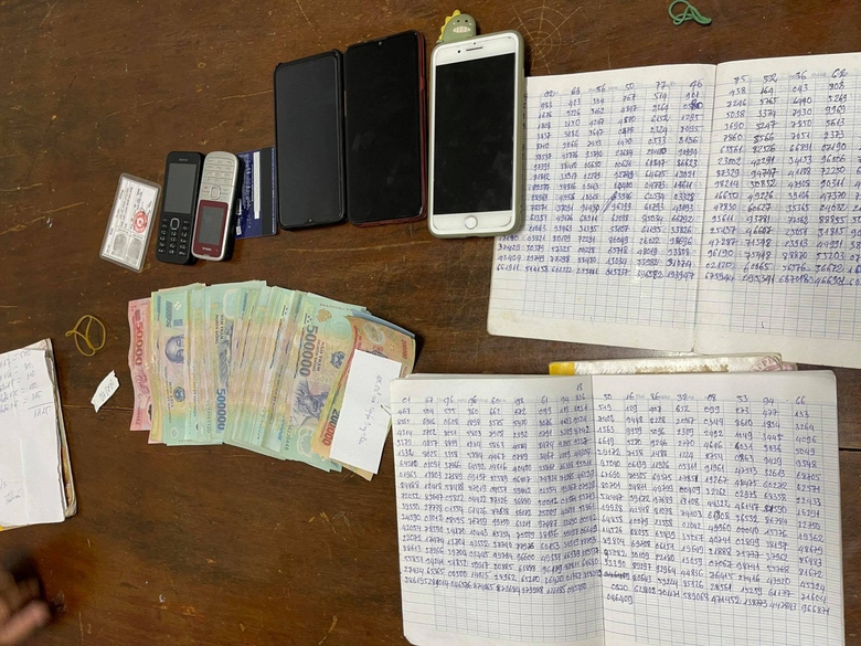 Ph&oacute; chủ tịch hội phụ nữ x&atilde; bị đề nghị truy tố v&igrave; ghi số đề- Ảnh 1.