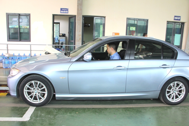 Hơn 200 ngh&igrave;n phương tiện &ldquo;trượt&rdquo; đăng kiểm lần đầu- Ảnh 1.