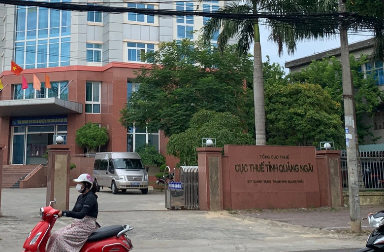 Th&ecirc;m nhiều gi&aacute;m đốc doanh nghiệp ở Quảng Ng&atilde;i bị đề nghị tạm ho&atilde;n xuất cảnh- Ảnh 1.