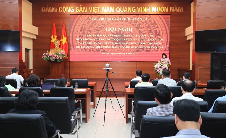 Đảng ủy Bộ GTVT tập huấn cộng t&aacute;c vi&ecirc;n dư luận x&atilde; hội- Ảnh 2.