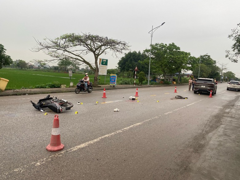 Kh&ocirc;ng ch&uacute; &yacute; quan s&aacute;t, t&agrave;i xế &ocirc; t&ocirc; đ&acirc;m tử vong nữ sinh lớp 11- Ảnh 1.