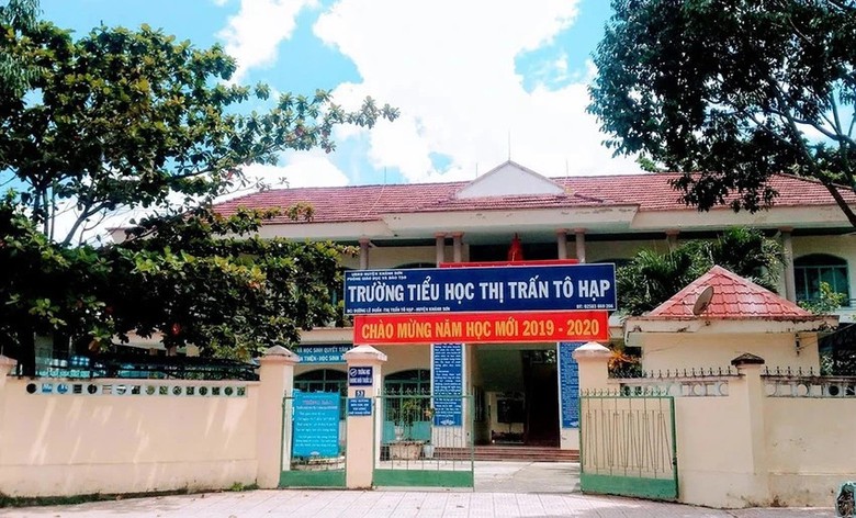H&agrave;ng chục học sinh ở Kh&aacute;nh H&ograve;a nhập viện sau khi ăn s&aacute;ng từ h&agrave;ng rong- Ảnh 2.