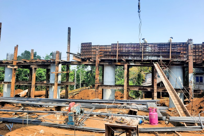 Hối hả thảm bê tông nhựa cao tốc Vạn Ninh - Cam Lộ giữa cái nắng cháy da- Ảnh 16. Hối hả thảm bê tông nhựa cao tốc Vạn Ninh - Cam Lộ giữa cái nắng cháy da- Ảnh 16.