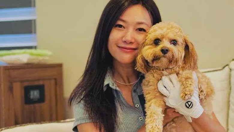 Đại hoa đ&aacute;n Từ Tịnh L&ocirc;i trẻ trung ở tuổi 50, gi&atilde; từ l&agrave;ng giải tr&iacute;- Ảnh 3.