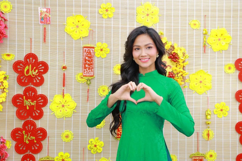 Hoa hậu H&rsquo;Hen Ni&ecirc;: &ldquo;T&agrave;i khoản của t&ocirc;i nhiều l&uacute;c 0 đồng&rdquo;- Ảnh 1.