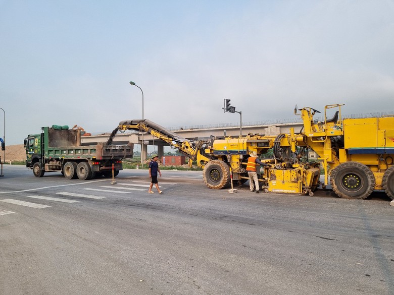 Tăng tốc "thay &aacute;o" cho quốc lộ 1 tuyến tr&aacute;nh TP Vinh- Ảnh 1.