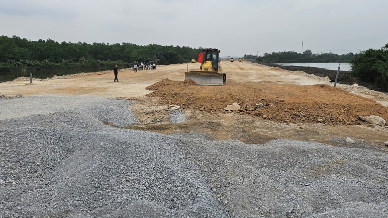 V&igrave; sao dự &aacute;n cầu Bến Rừng "lỗi hẹn" với lễ hội Hoa phượng đỏ?- Ảnh 3.