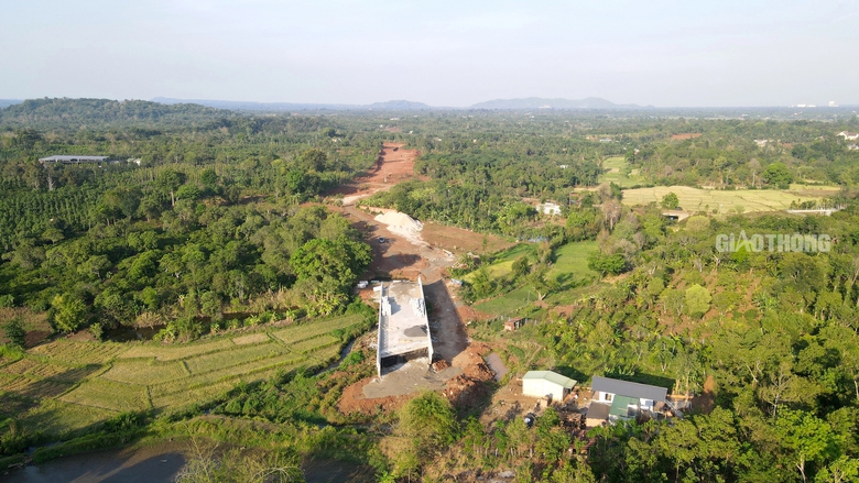 Đắk Lắk: Dự &aacute;n đường hơn 1.800 tỷ đồng gặp kh&oacute; v&igrave; mặt bằng- Ảnh 6.