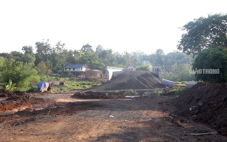 Đắk Lắk: Dự &aacute;n đường hơn 1.800 tỷ đồng gặp kh&oacute; v&igrave; mặt bằng- Ảnh 8.
