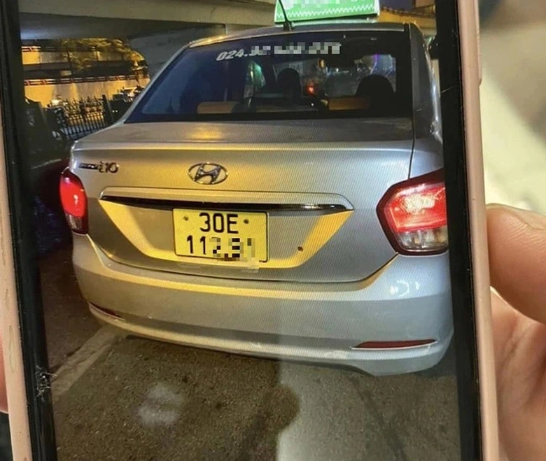 X&aacute;c minh th&ocirc;ng tin taxi chở kh&aacute;ch T&acirc;y đi hơn 100m lấy 500 ngh&igrave;n đồng- Ảnh 1.