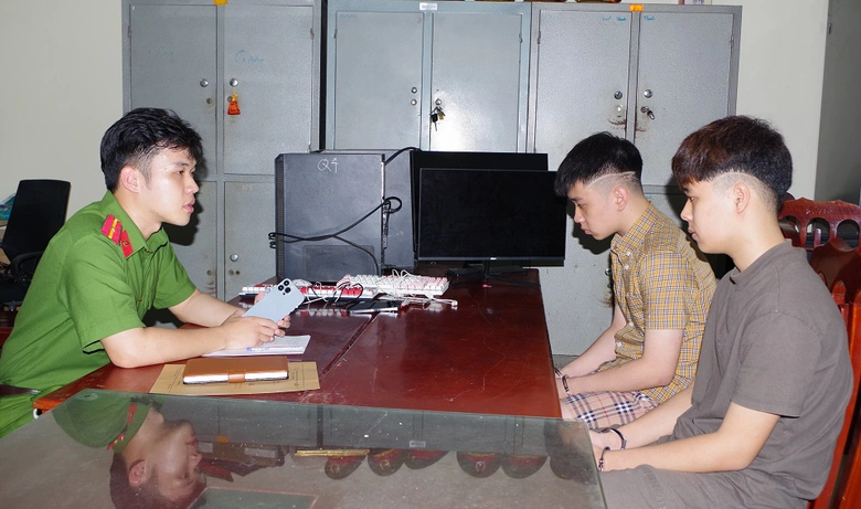 H&agrave; Nam: Bắt 2 đối tượng chuy&ecirc;n d&ugrave;ng Facebook, Zalo lừa đảo hơn 700 triệu- Ảnh 1.