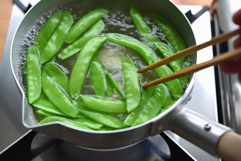 Loại rau nhất định phải chần trước khi ăn để tr&aacute;nh g&acirc;y hại cho cơ thể- Ảnh 6.