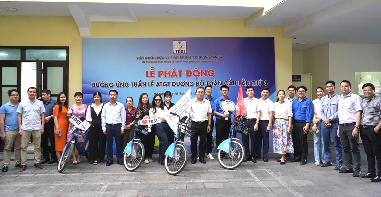 Đổi mới tư duy, x&acirc;y dựng giao th&ocirc;ng xanh, sạch v&agrave; an to&agrave;n- Ảnh 3.