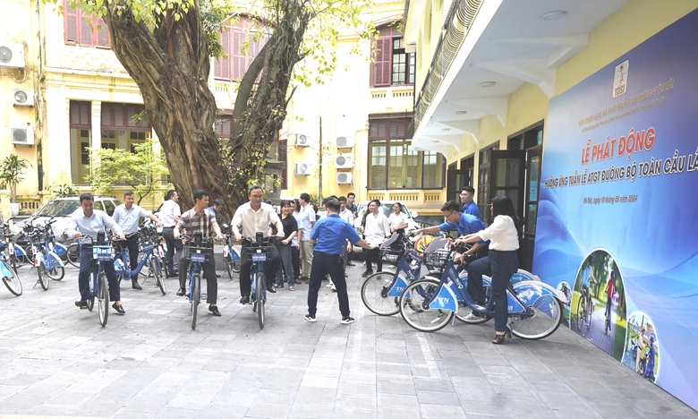 Đổi mới tư duy, x&acirc;y dựng giao th&ocirc;ng xanh, sạch v&agrave; an to&agrave;n- Ảnh 4.