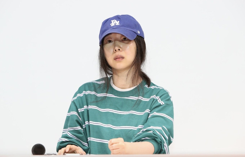 Chủ tịch Bang Si Hyuk bị tố phớt lờ NewJeans, biện minh rằng m&igrave;nh bị rối loạn khu&ocirc;n mặt- Ảnh 2.