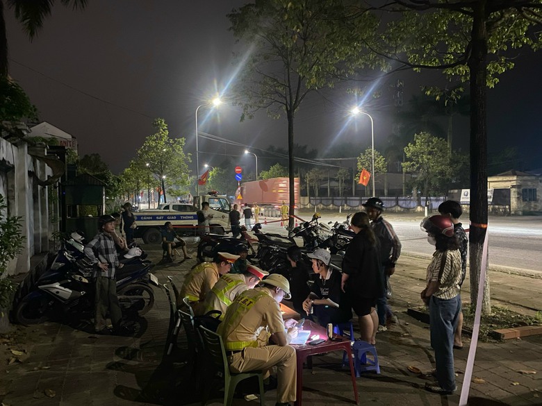 Quảng Ninh: Đảm bảo ATGT tr&ecirc;n c&aacute;c cung đường ở khu vực miền Đ&ocirc;ng- Ảnh 3.