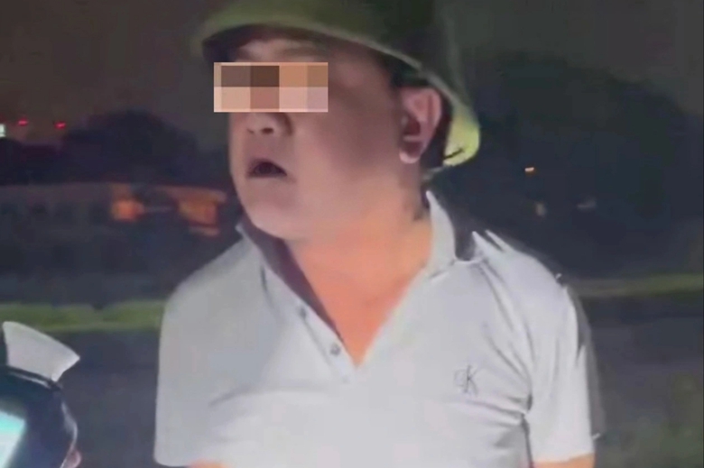 Bắc Ninh: 3 tháng, người đàn ông 3 lần vi phạm nồng độ cồn, tạm giữ 3 xe máy- Ảnh 1. Bắc Ninh: 3 tháng, người đàn ông 3 lần vi phạm nồng độ cồn, tạm giữ 3 xe máy- Ảnh 1.