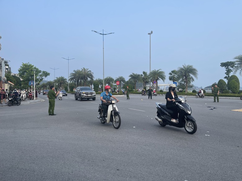 &Ocirc; t&ocirc; t&ocirc;ng xe đạp điện tr&ecirc;n đường bao biển khiến cụ &ocirc;ng tử vong tại chỗ- Ảnh 1.