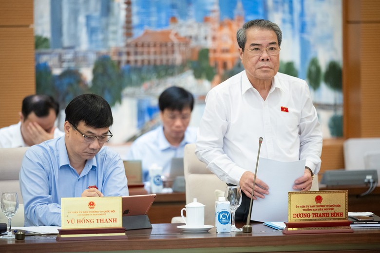 Cử tri v&agrave; nh&acirc;n d&acirc;n lo lắng khi gi&aacute; v&agrave;ng li&ecirc;n tục biến động- Ảnh 1.