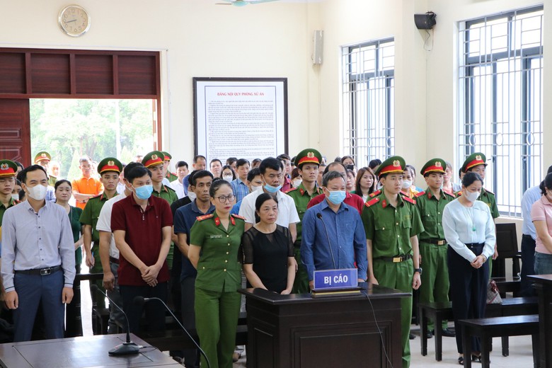 Cựu ch&aacute;nh thanh tra tỉnh Lai Ch&acirc;u lĩnh 2 năm 6 th&aacute;ng t&ugrave; v&igrave; nhận hối lộ- Ảnh 1.