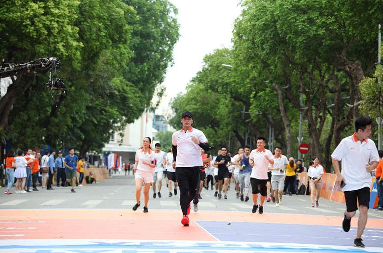 TP.HCM phải chi đến 11,3 tỉ đồng để sử dụng đường phố tổ chức giải chạy- Ảnh 1.