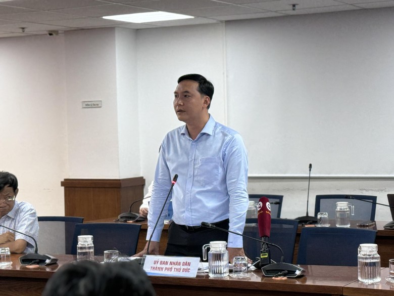 TP Thủ Đức c&oacute; 16 tuyến đường ngập do mưa, khu vực nặng nhất ngập tới 0,6m- Ảnh 2.