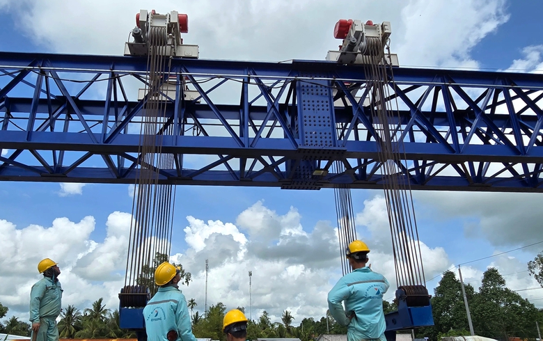 C&aacute;c g&oacute;i thầu x&acirc;y lắp cao tốc trục ngang qua Cần Thơ thi c&ocirc;ng thế n&agrave;o sau khi c&oacute; c&aacute;t?- Ảnh 6.