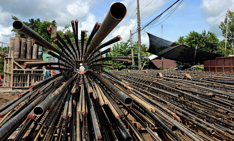 C&aacute;c g&oacute;i thầu x&acirc;y lắp cao tốc trục ngang qua Cần Thơ thi c&ocirc;ng thế n&agrave;o sau khi c&oacute; c&aacute;t?- Ảnh 7.