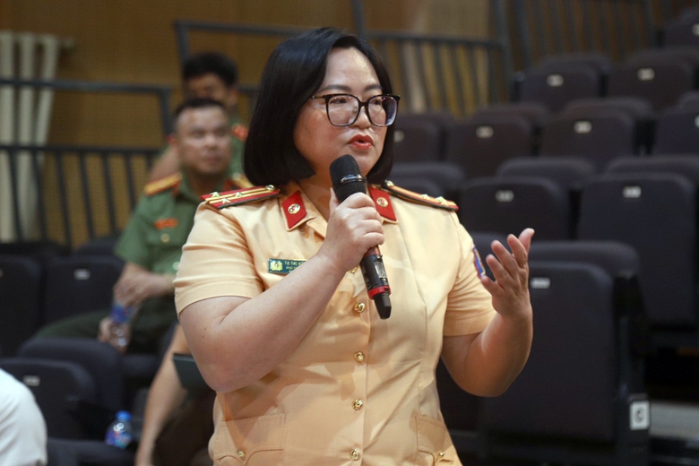 Cục CSGT: T&agrave;i xế uống nước sir&ocirc; m&agrave; vẫn c&oacute; cồn th&igrave; được y&ecirc;u cầu x&eacute;t nghiệm m&aacute;u- Ảnh 1.
