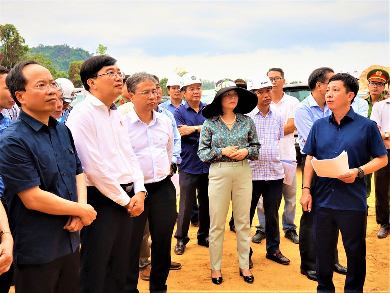 Vì sao cao tốc qua Bình Định - Khánh Hòa chưa thể bứt tốc tiến độ?- Ảnh 4. Vì sao cao tốc qua Bình Định - Khánh Hòa chưa thể bứt tốc tiến độ?- Ảnh 4.