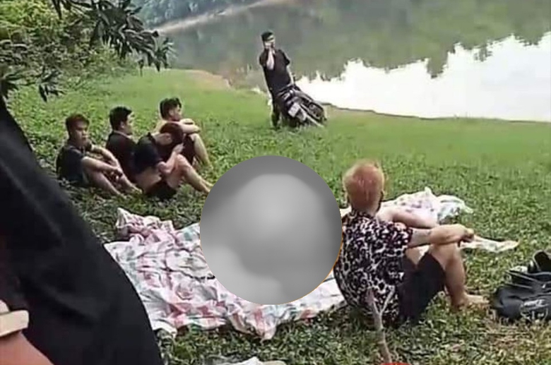 Nh&oacute;m thanh ni&ecirc;n H&agrave; Nam sang H&ograve;a B&igrave;nh tắm đập, 1 người đuối nước tử vong- Ảnh 1.