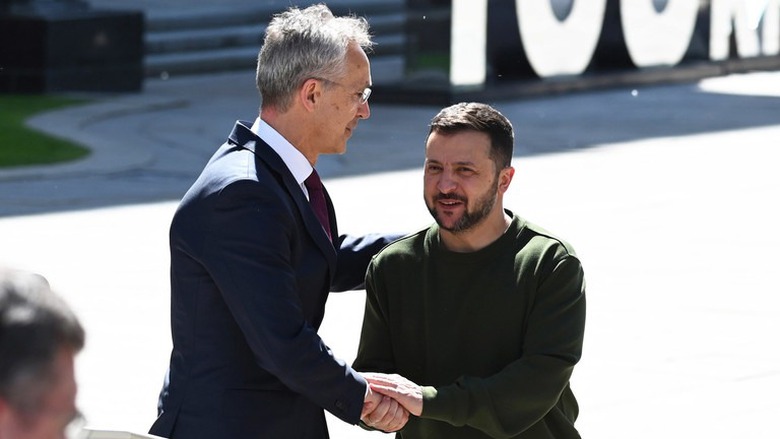 Tổng thư k&yacute; NATO Jens Stoltenberg khẳng định NATO chưa đạt được đồng thuận về vấn đề gia nhập NATO của Ukraine, nhưng c&aacute;c b&ecirc;n đang nỗ lực để th&uacute;c tiến qu&aacute; tr&igrave;nh n&agrave;y. (Ảnh: AP)