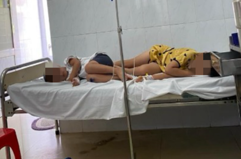 Vụ n&ocirc;n &oacute;i sau ăn b&aacute;nh m&igrave;: Đ&atilde; c&oacute; 222 người nhập viện thăm kh&aacute;m, điều trị- Ảnh 2.