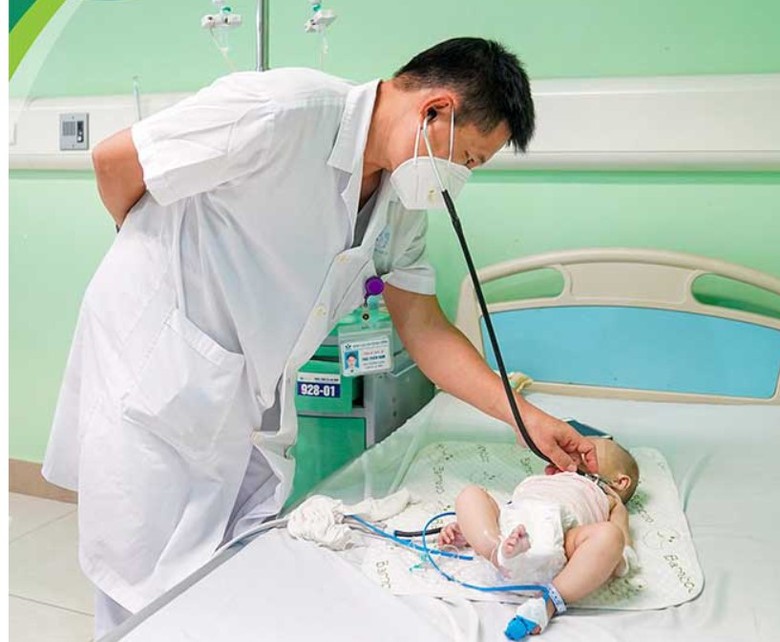 Trẻ 6 th&aacute;ng tuổi ngộ độc vitamin D, b&aacute;c sĩ nhi khoa khuyến c&aacute;o liều d&ugrave;ng- Ảnh 1.